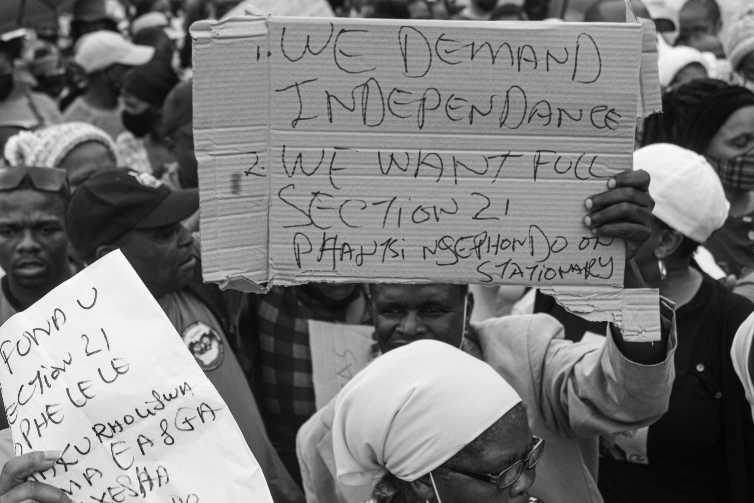 Parents and School governing bodies came out in numbers to submit a memorandum of grievances to the department of Education - Photo/Jerry Beaver