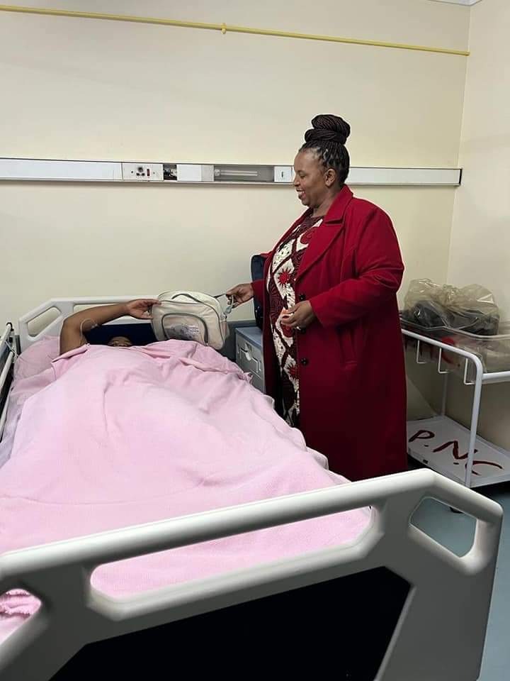 CLLR. N. PEPPING VISITED ST ELIZABETH AND HOLLY CROSS HOSPITAL ON CHRISTMAS DAY