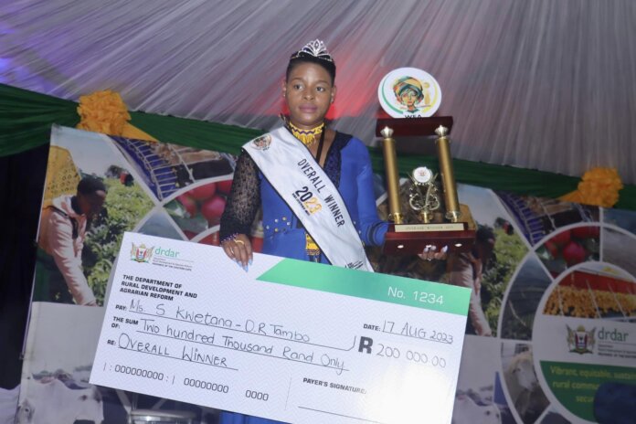 YOUNG MTHATHA FARMER WINS TOP PRIZE AT WOMEN IN AGRICULTURE AWARDS