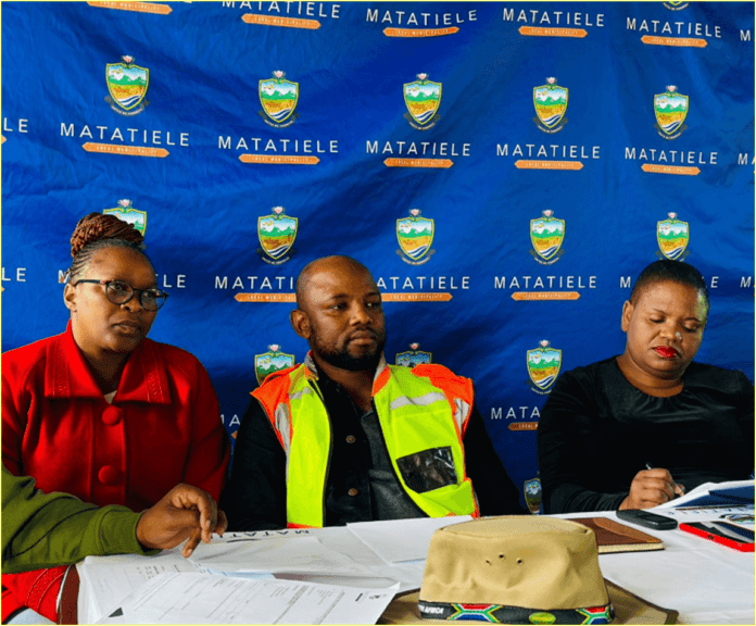 Matatiele Local Municipality commits on the maintenance of Khohlong and Malubelube Access Roads