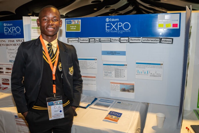 Young environmental enthusiast from Makhanda inspires with marine science project at Eskom Expo ISF