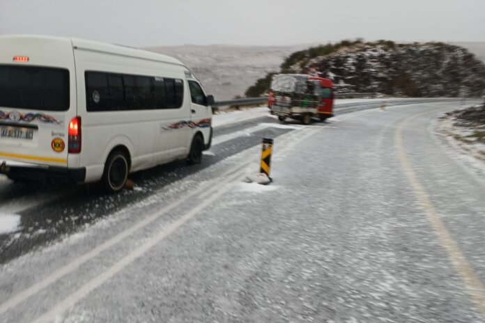 Road Users Urged to Exercise Caution as Snow Continues to Fall in Northern Parts of the Province