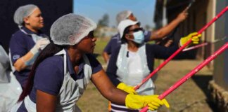 Wild Coast Sun Staff Roll Up Sleeves For 67 Minutes On Mandela Day