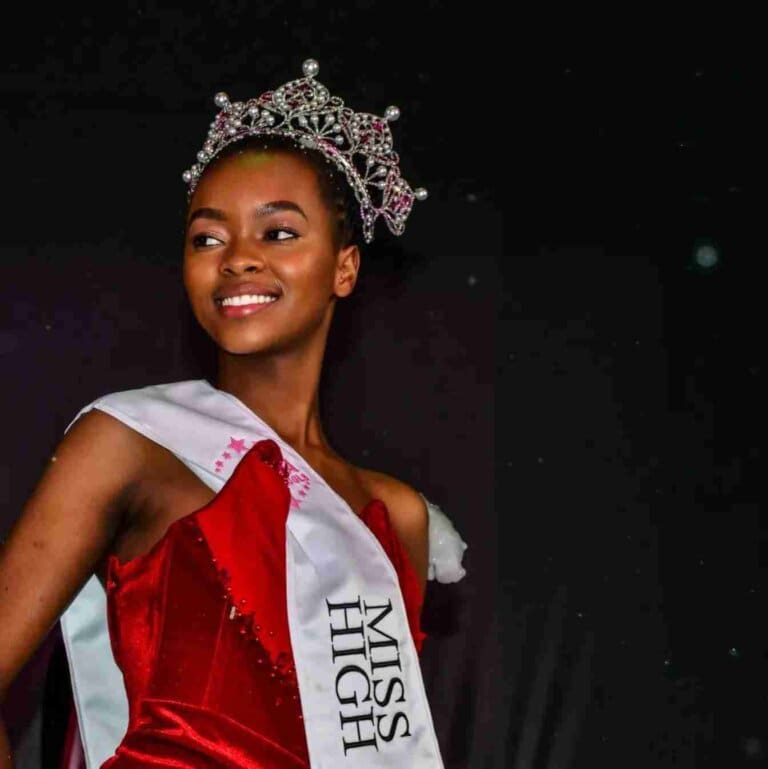 SAMKELISIWE NCITHA CROWNED MISS BIZANA HIGH SCHOOLS 2024