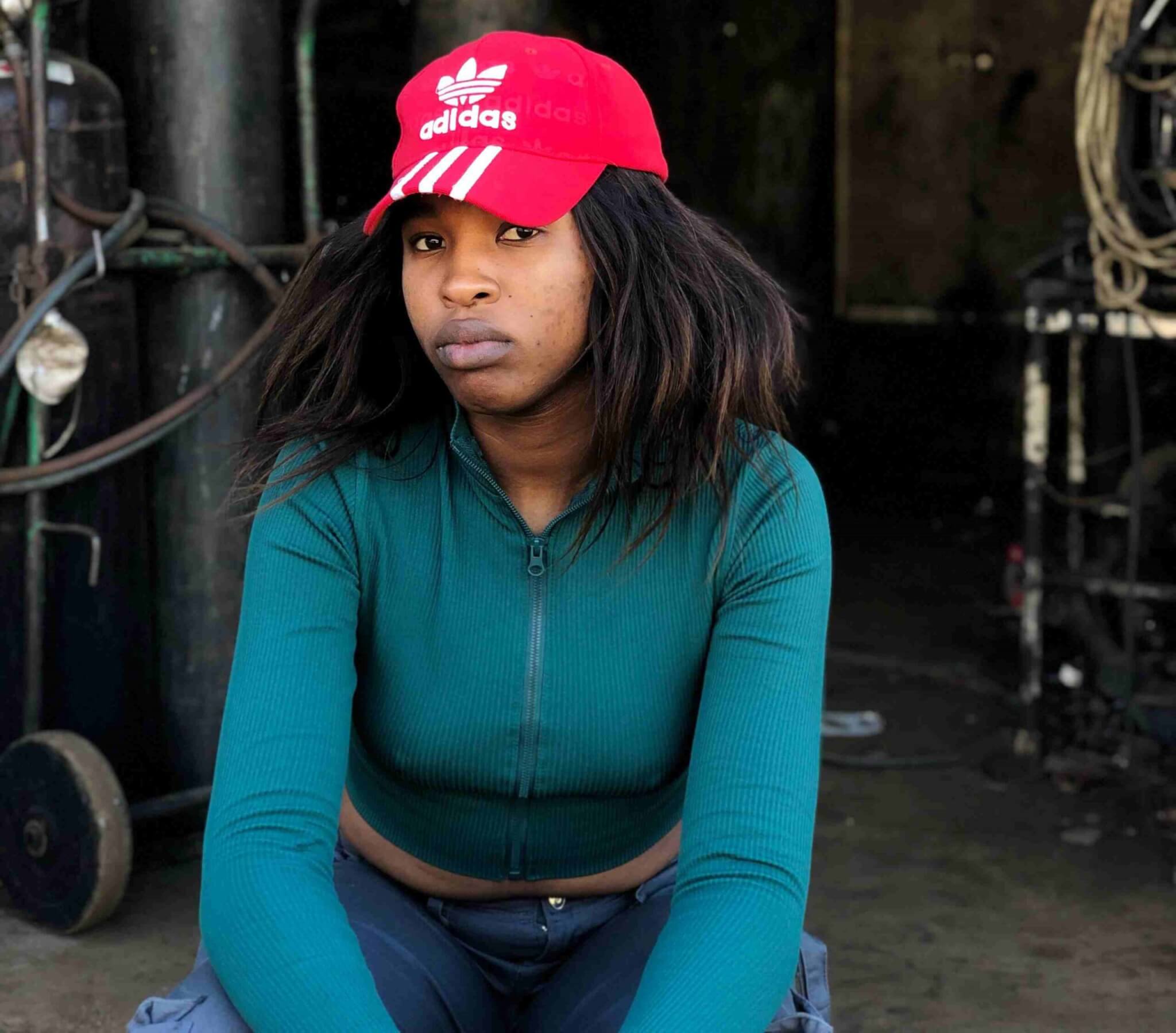 Female Xhosa Rapper Vee Vezy Unveils Debut EP "Mojo Era"