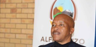 Executive Mayor Mhlelembana Engages Thaba-Chicha Community on Service Delivery Issues