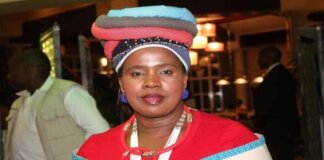 Minister Nomakhosazana Meth Celebrates Heritage Month with Ntabakhulu Community By Esihle Xolo On September 20, 2024, Minister of Employment and Labour Nomakhosazana Meth joined the Ntabakhulu community to celebrate Heritage Month. The event, organized by the Nowalala Traditional Authority, brought together various government departments and stakeholders to provide essential services. Despite the icy cold weather, community members eagerly participated, receiving assistance from the Department of Employment and Labour and the Eastern Cape Department of Health. Key services included: - 1-JI F payments totaling R39,142.86 for 14 clients - Registration of 51 work seekers on the Employment Services of South Africa database - Assistance for 23 ex-mineworkers - Career counseling for 51 individuals - Health screenings and services from the Eastern Cape Department of Health Minister Meth expressed gratitude to the community and thanked stakeholders, including the Nowalala Traditional Authority and the Eastern Cape Department of Health, for their collaboration. “This successful event demonstrates our commitment to serving the people, particularly in rural areas,” she said. The Initiative is part of the Department’s “DEL Friday” (Yazini – Know Your Ministry) program, aimed at bringing government services to remote communities. Minister Meth acknowledged the power of community partnerships, saying, “You are the village it takes to raise a child.”