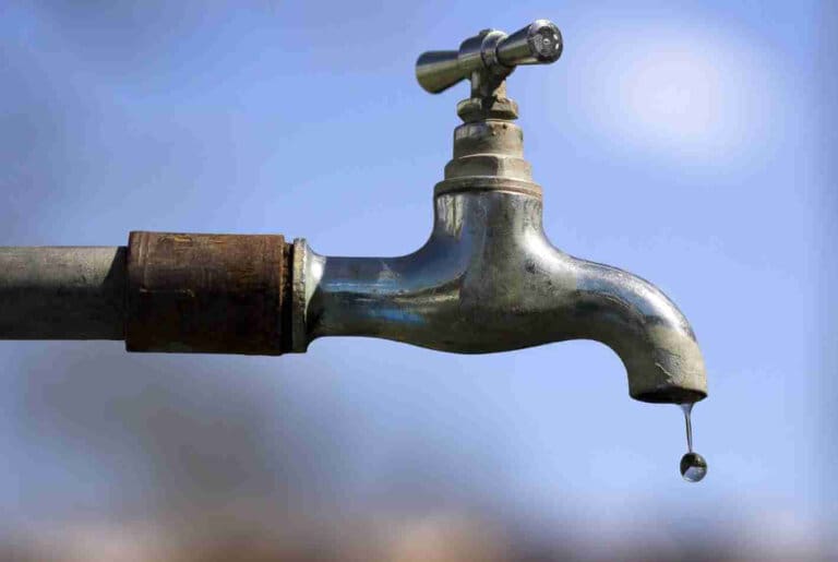 Water Crisis Hits Sikhobeni After Pump Failure