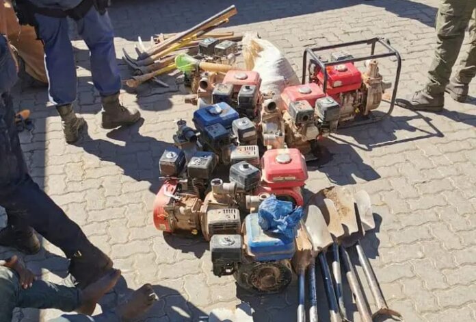 SAPS Vala Umgodi unit arrests 15 illegal mining florida