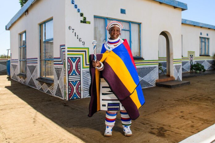Aranda Celebrates Heritage Month with Timeless Blankets