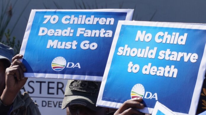 Democratic Alliance pickets MECS office over child hunger