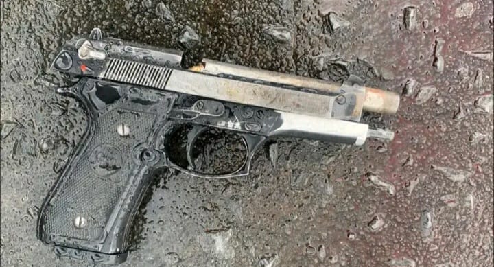 A dramatic shootout unfolded on 24 November 2025, along the R61 near Ntafufu Location outside Lusikisiki.