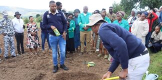 DoA Delivers Water Support to Nqanqarhu Farmers