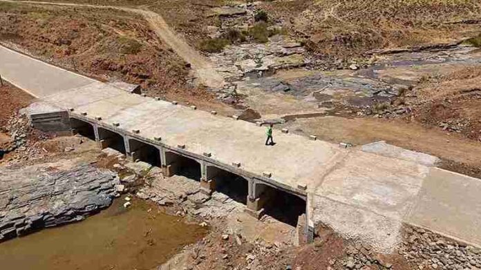 Kumkani Mhlontlo Local Municipality Service Delivery (3) Kumkani Mhlontlo Local Municipality service delivery (3)