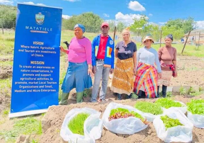 Matatiele Local Municipality at Sinakhoyo Comunity Project-Image:Facebook,MLM Matatiele Municipality