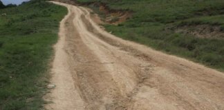 Umzimvubu Municipality Hands Over Contractor for Thwa Road Project