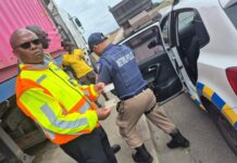 Holiday roadblock nets R57,500 in fines on Addo Road Holiday roadblock nets R57,500 in fines on Addo Road