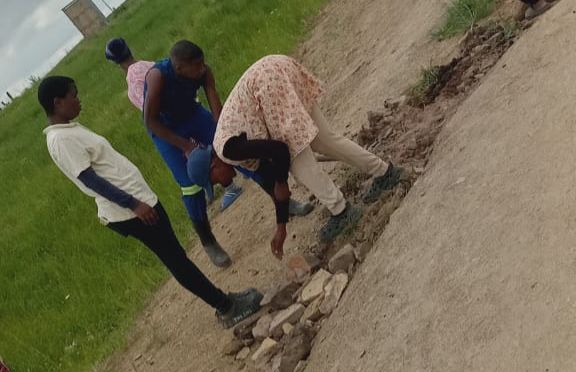 KwaKhanyayo Residents Build Their Own Road After Years Of Neglect KwaKhanyayo Residents Build Their Own Road After Years of Neglect