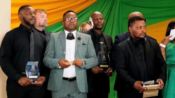 Raymond Mhlaba Municipality Hosts Employee Excellence Awards in Middledrift Raymond Mhlaba Municipality Hosts Employee Excellence Awards in Middledrift