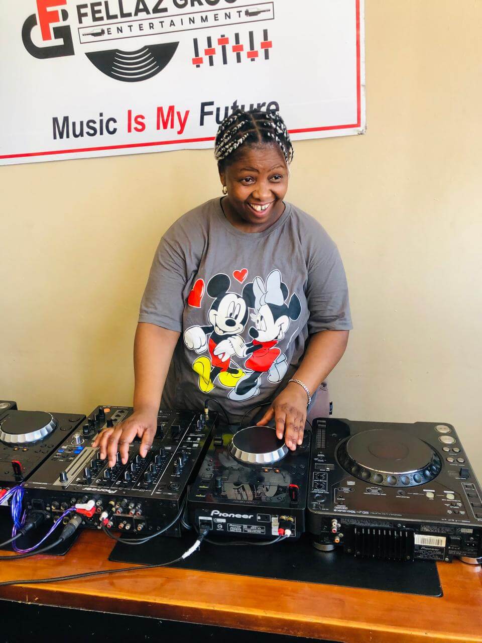 By day she works at Shoprite — by night, DJ Wandi is building her music future (1)
