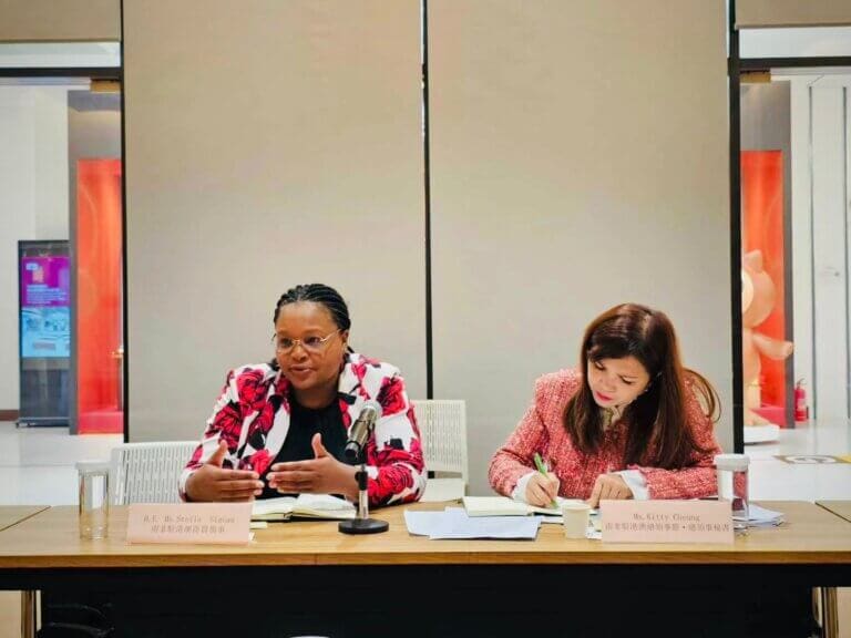 South African trade consul meets Macau Suppliers Association to strengthen economic cooperation (2)